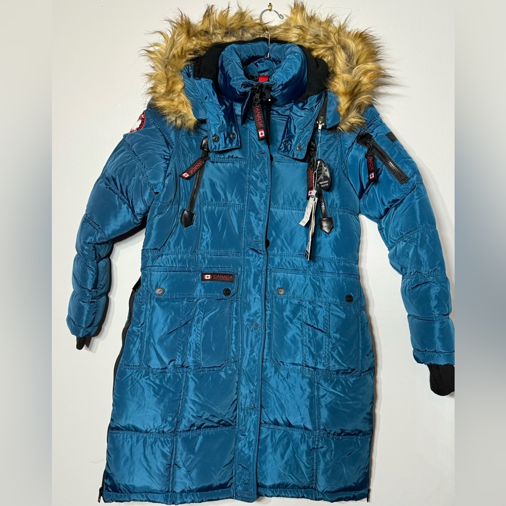 NWT Canada Weather Gear Puffer Coat